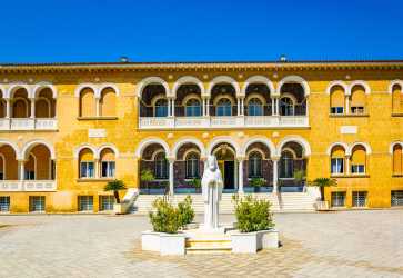 Wycieczka jednodniowa, Wycieczka Nikozja stolica dwóch Cyprów z Larnaki