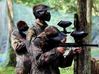 Wycieczka fakultatywna, Paintball
