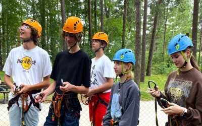 Obóz młodzieżowy, Ustka - obóz "Happy Summer" OW Włókniarz, 10 dni 14-18 lat